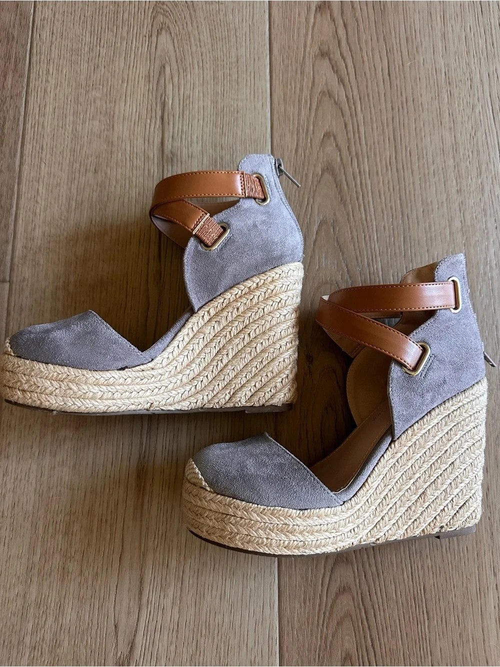 Cap Toe Suede Espadrille Wedges in Light Gray w/Tan Ankle Strap Size 5